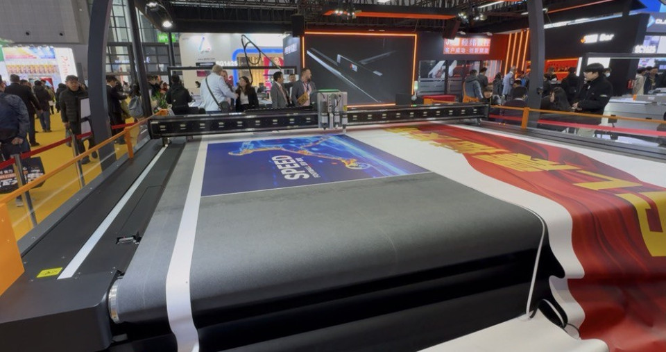 Нижстенд в Китае 5 Нижстенд в Китае 4